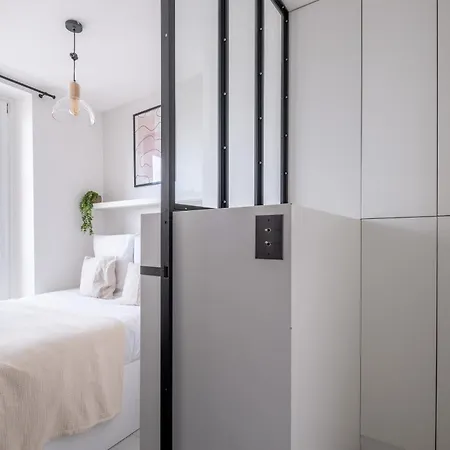 Havre De Luxe Au Pied De Montmartre Paris