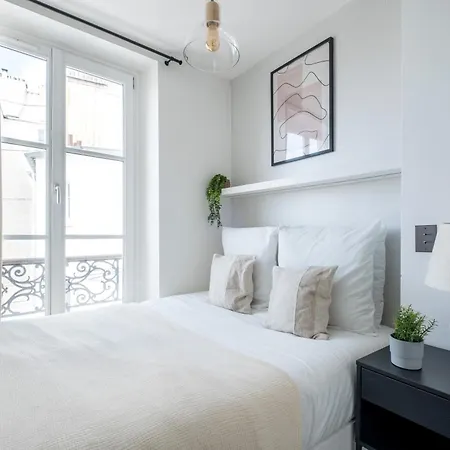 Havre De Luxe Au Pied De Montmartre