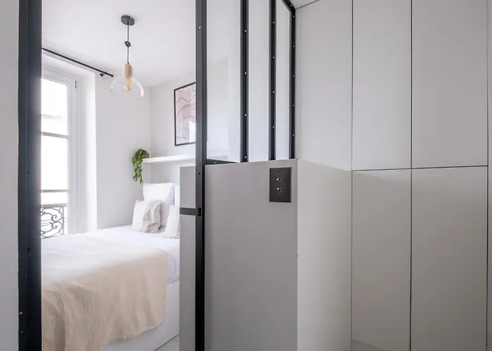 Havre De Luxe Au Pied De Montmartre Paris